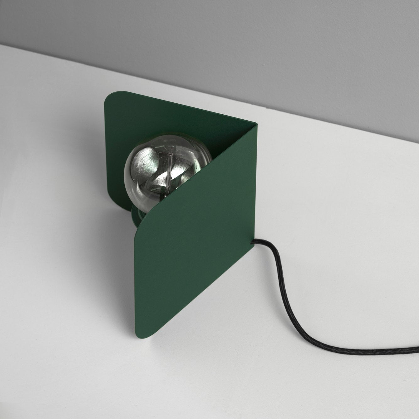 Настільна лампа CORNER TABLE
