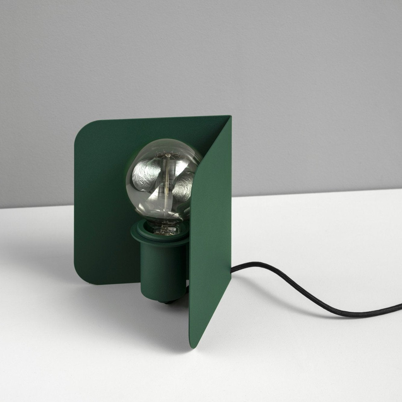 Настільна лампа CORNER TABLE